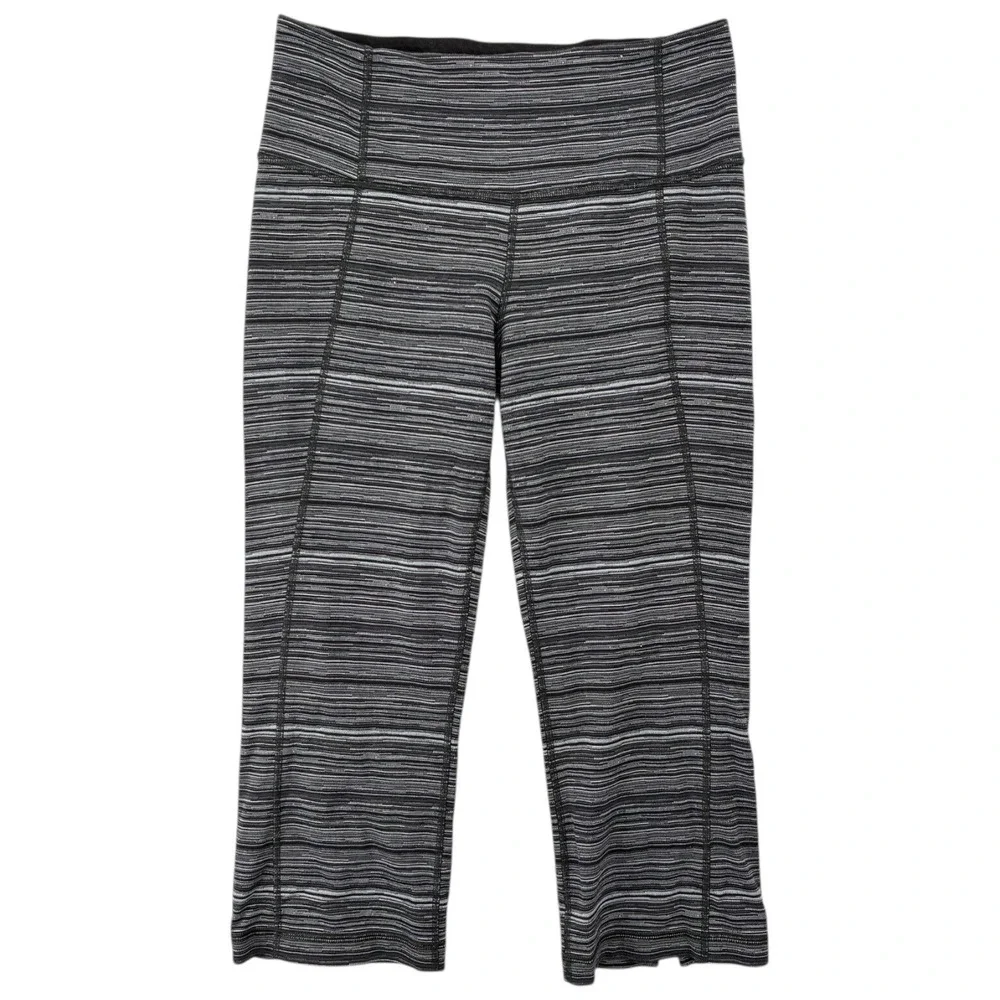 Lululemon Size 8 Cropped Leggings Back Slit Hem‎ Gray Stripe Yoga Pants